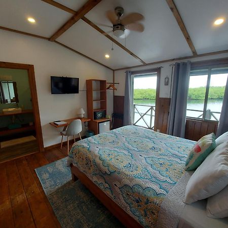 The Sunsetter Bed & Breakfast 보카스 타운 외부 사진