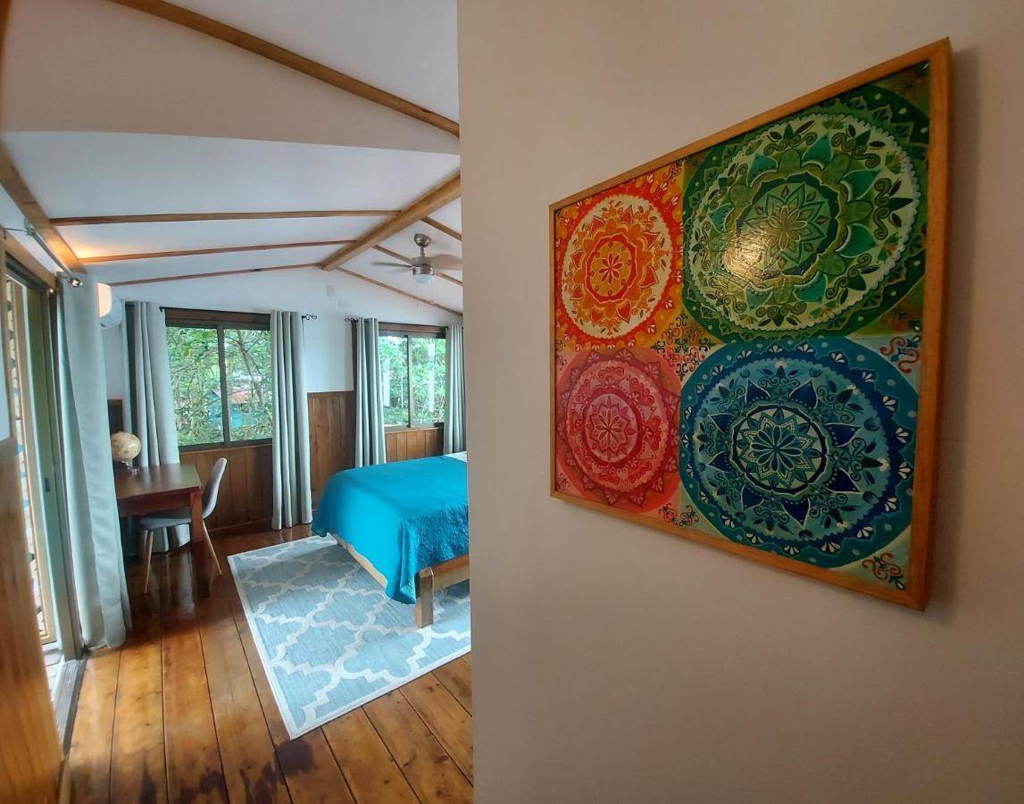 The Sunsetter Bed & Breakfast 보카스 타운 외부 사진