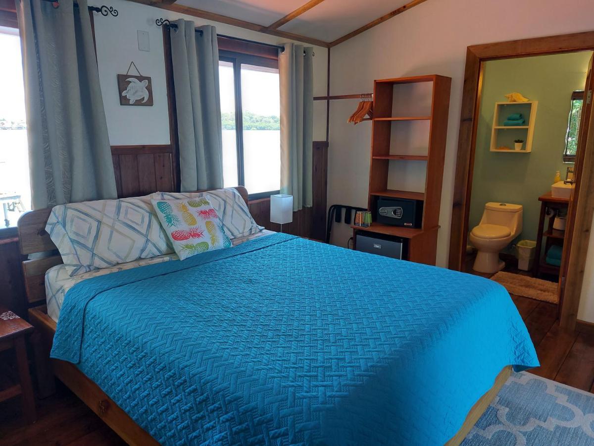 The Sunsetter Bed & Breakfast 보카스 타운 외부 사진