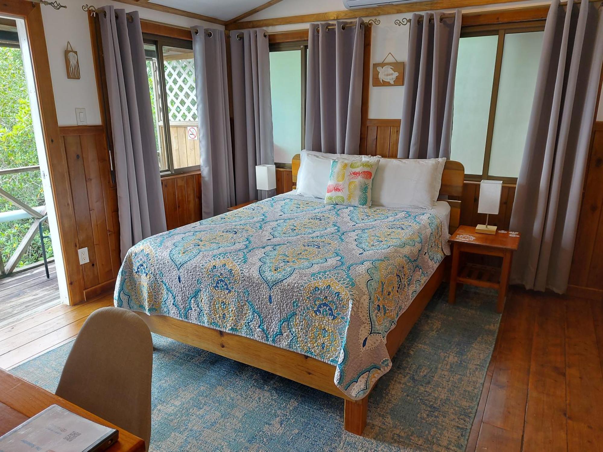 The Sunsetter Bed & Breakfast 보카스 타운 외부 사진